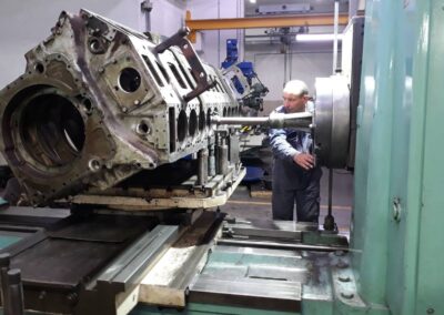 Machining of block liner housing for a V-type high-speed engine